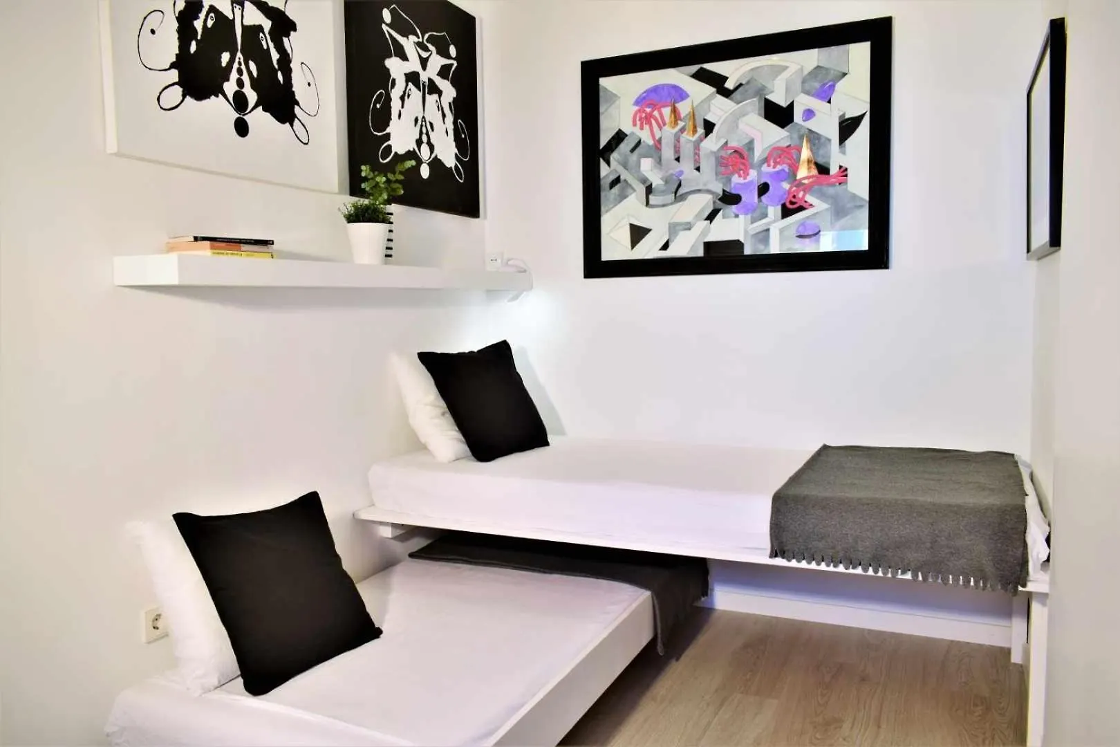 Atico De Arte Banado En Sol Apartment Seville